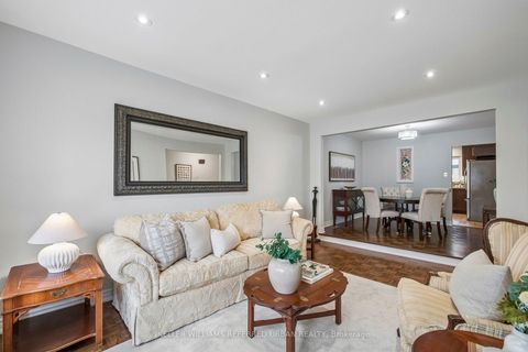 Photo 7 at 78 Springhead Gardens, North Richvale, Richmond Hill