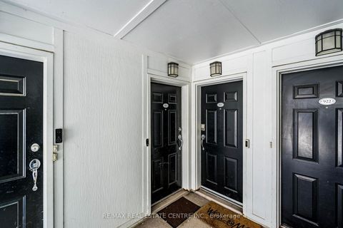 Photo 15 at 920 - 16 Laidlaw Street, South Parkdale, Toronto