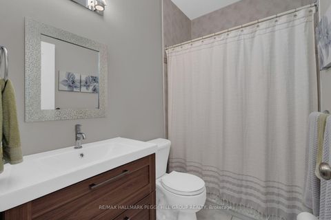 Photo 9 at 61 Maclaren Avenue, Painswick North, Barrie
