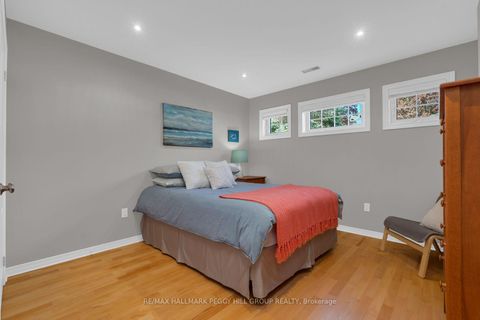 Photo 14 at 61 Maclaren Avenue, Painswick North, Barrie