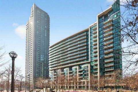 Photo 1 at 562 - 209 Fort York Boulevard, Niagara, Toronto