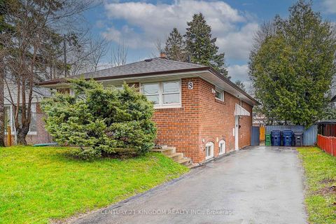 Photo 2 at 3 Botany Hill Road, Morningside, Toronto
