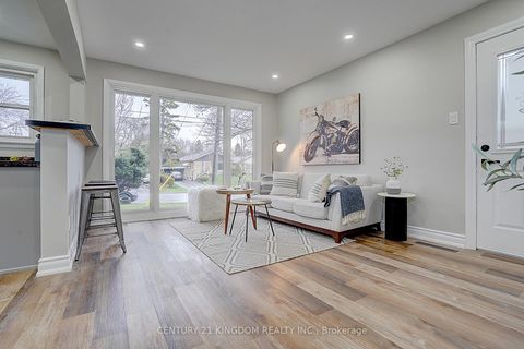 Photo 5 at 3 Botany Hill Road, Morningside, Toronto