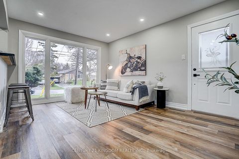 Photo 8 at 3 Botany Hill Road, Morningside, Toronto