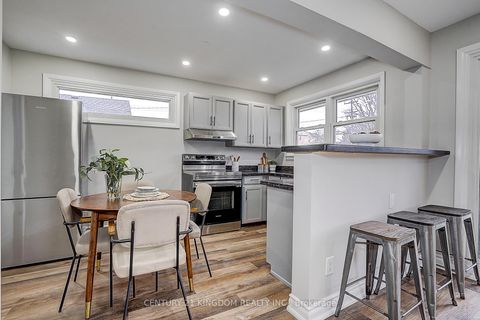 Photo 14 at 3 Botany Hill Road, Morningside, Toronto