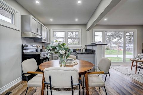 Photo 15 at 3 Botany Hill Road, Morningside, Toronto