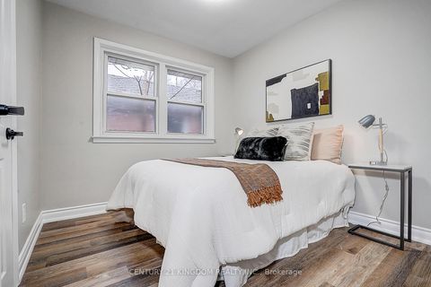 Photo 22 at 3 Botany Hill Road, Morningside, Toronto