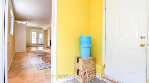 Photo 12 at 125 Jessica Drive, Painswick South, Barrie