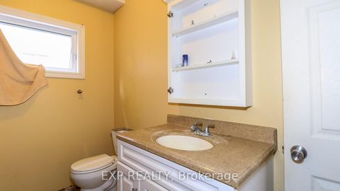 Photo 17 at 125 Jessica Drive, Painswick South, Barrie