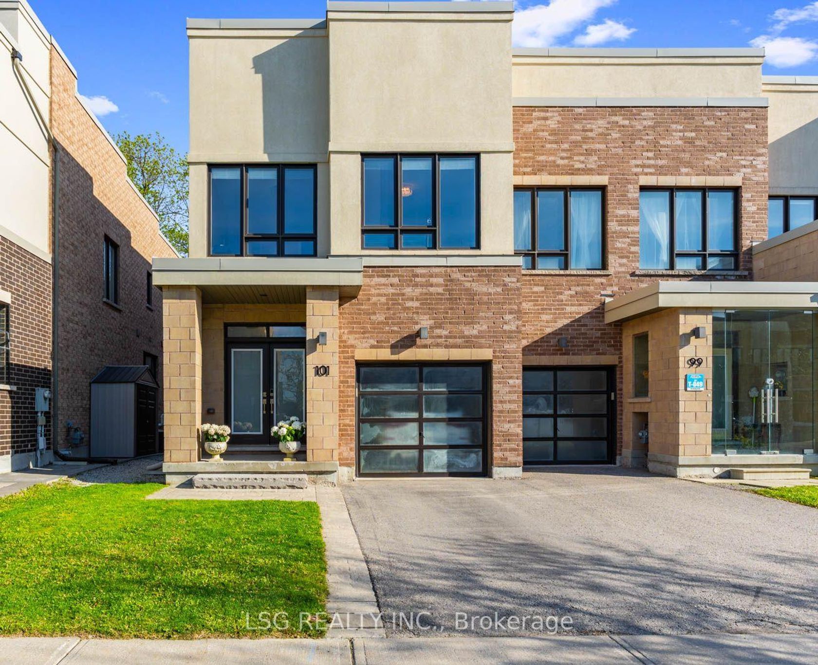 101 Dariole Drive, Rural Richmond Hill, Richmond Hill photo number 2