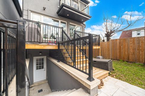 Photo 7 at 195 Danforth Road, Oakridge, Toronto