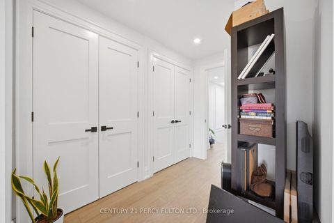Photo 11 at 195 Danforth Road, Oakridge, Toronto