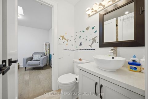 Photo 19 at 195 Danforth Road, Oakridge, Toronto
