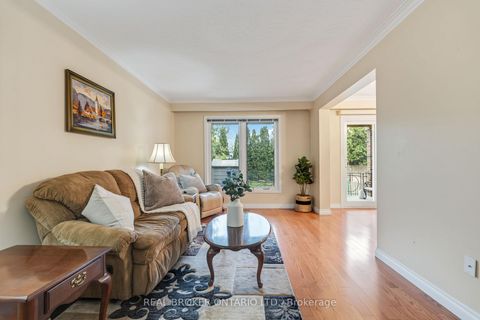 Photo 5 at 56A Treeview Drive, Alderwood, Toronto