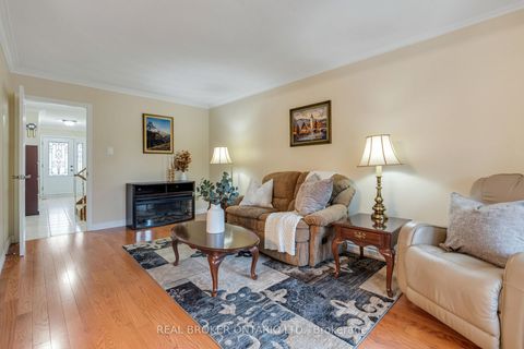 Photo 7 at 56A Treeview Drive, Alderwood, Toronto