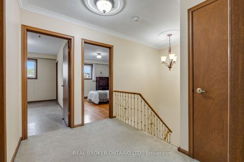Photo 15 at 56A Treeview Drive, Alderwood, Toronto