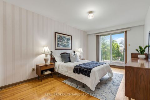Photo 17 at 56A Treeview Drive, Alderwood, Toronto