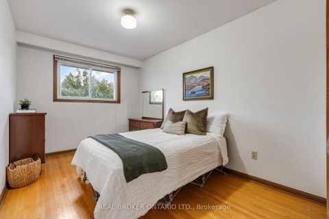 Photo 20 at 56A Treeview Drive, Alderwood, Toronto