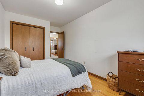 Photo 21 at 56A Treeview Drive, Alderwood, Toronto