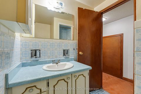 Photo 33 at 56A Treeview Drive, Alderwood, Toronto