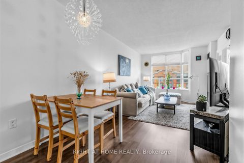 Photo 1 at 804 - 284 Bloor Street W, Annex, Toronto