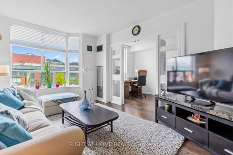 Photo 3 at 804 - 284 Bloor Street W, Annex, Toronto