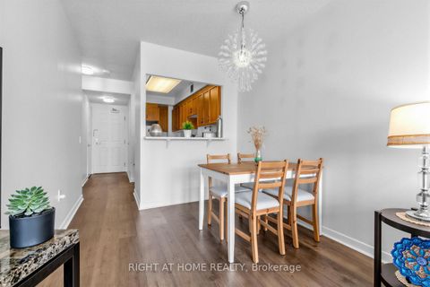Photo 6 at 804 - 284 Bloor Street W, Annex, Toronto