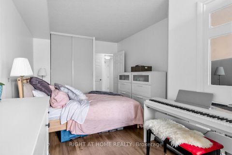 Photo 12 at 804 - 284 Bloor Street W, Annex, Toronto
