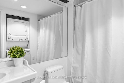 Photo 15 at 804 - 284 Bloor Street W, Annex, Toronto