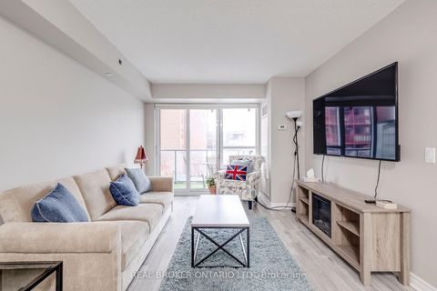 Photo 4 at 225 - 35 Saranac Boulevard, Lawrence, Toronto