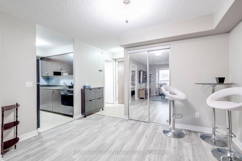 Photo 5 at 225 - 35 Saranac Boulevard, Lawrence, Toronto