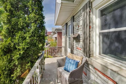 Photo 4 at 35 Blakley Avenue, Smythe, Toronto