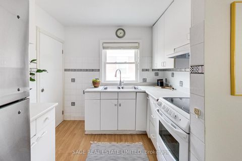 Photo 16 at 35 Blakley Avenue, Smythe, Toronto