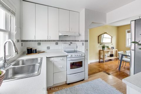Photo 18 at 35 Blakley Avenue, Smythe, Toronto
