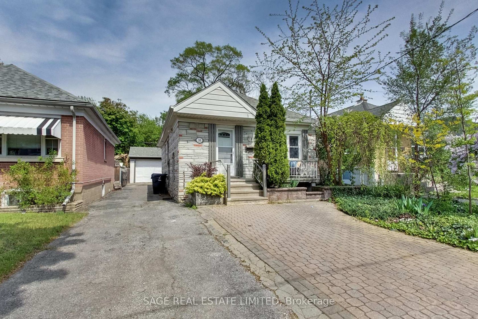 35 Blakley Avenue, Smythe, Toronto 
