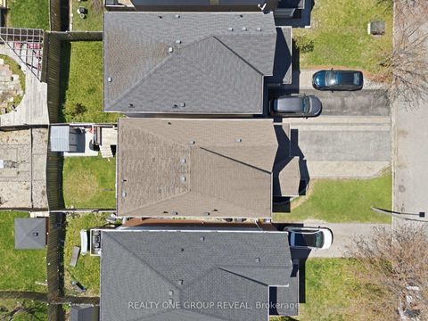 Photo 45 at 910 Taggart Crescent, Pinecrest, Oshawa