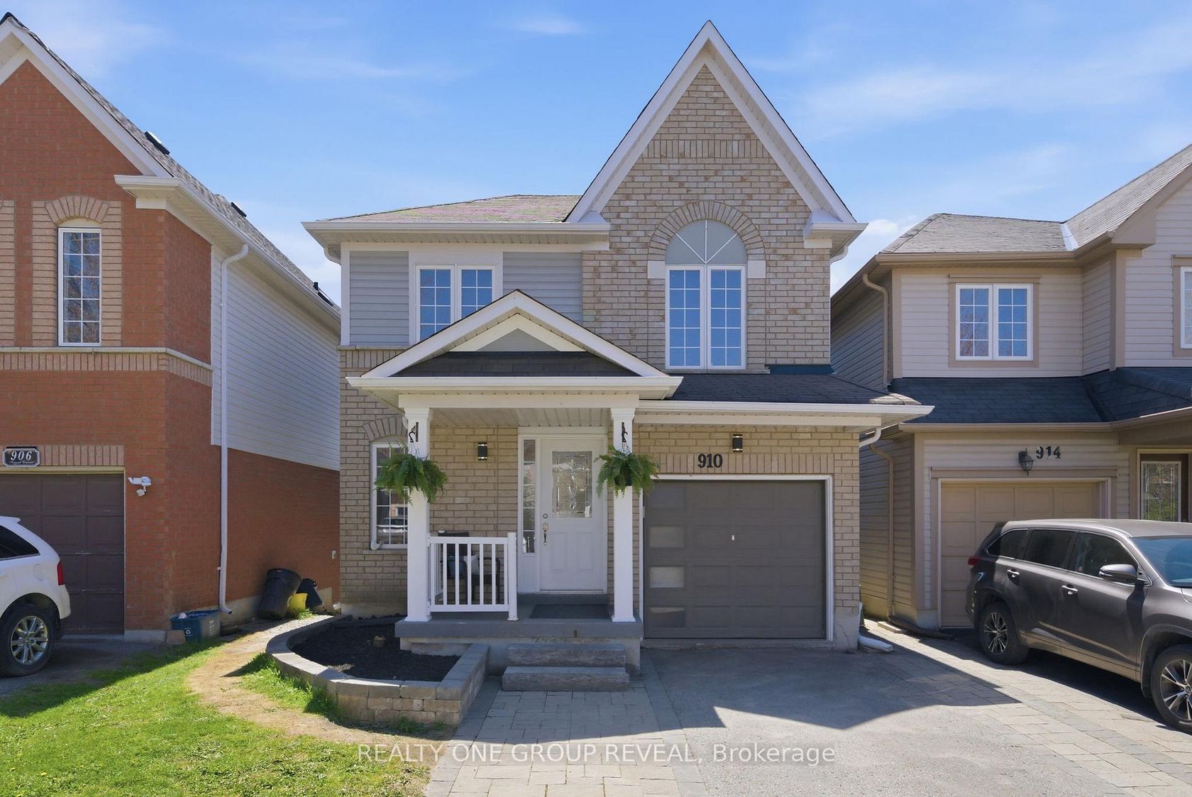 910 Taggart Crescent, Pinecrest, Oshawa 