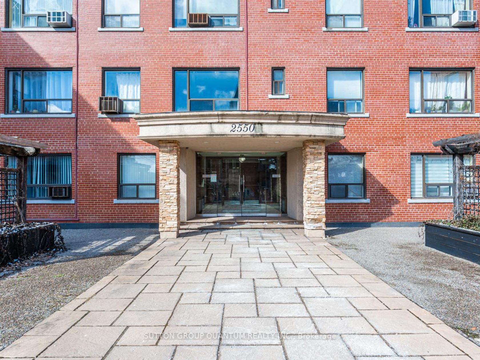 Suite 218 - 2550 Bathurst Street, Forest Hill North, Toronto 