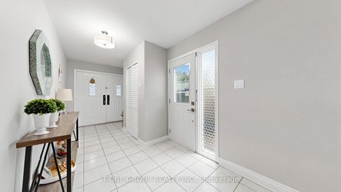 Photo 3 at 41 Chipwood Crescent, Pleasant View, Toronto