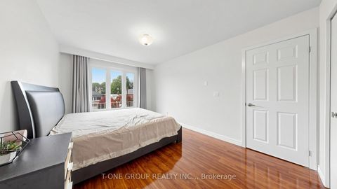 Photo 23 at 41 Chipwood Crescent, Pleasant View, Toronto