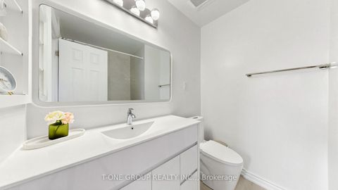 Photo 25 at 41 Chipwood Crescent, Pleasant View, Toronto