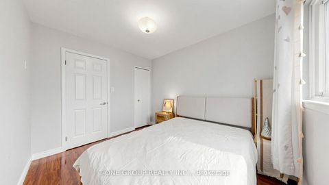 Photo 29 at 41 Chipwood Crescent, Pleasant View, Toronto
