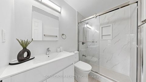 Photo 36 at 41 Chipwood Crescent, Pleasant View, Toronto