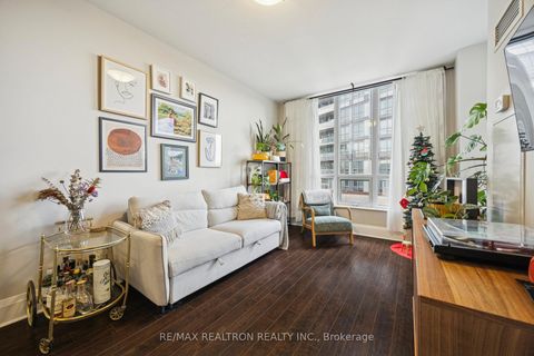 Photo 9 at 323 - 100 Harrison Garden Boulevard, Willowdale East, Toronto