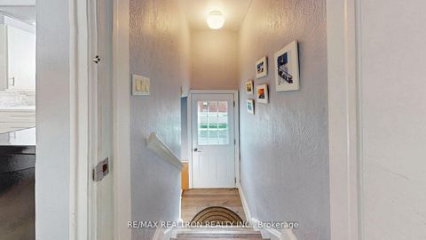 Photo 2 at 50 Karnwood Drive, Birchmount, Toronto