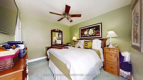 Photo 11 at 50 Karnwood Drive, Birchmount, Toronto