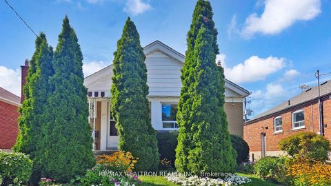 Photo 26 at 50 Karnwood Drive, Birchmount, Toronto