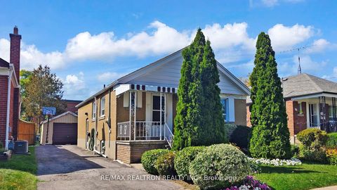 Photo 27 at 50 Karnwood Drive, Birchmount, Toronto