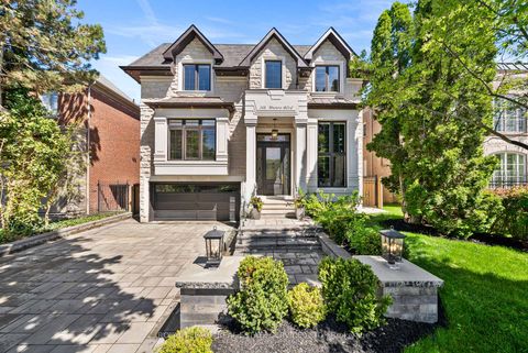 Photo 3 at 148 Munro Boulevard, Windfields, Toronto