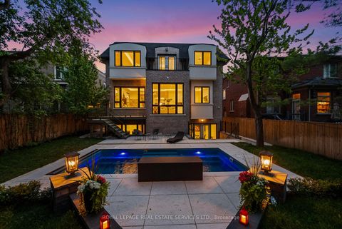 Photo 5 at 148 Munro Boulevard, Windfields, Toronto